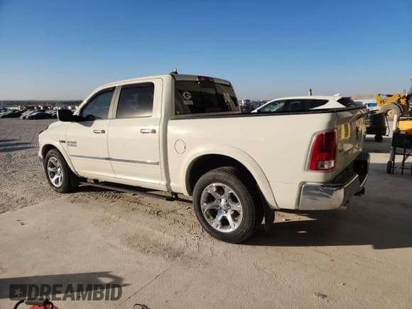 ✅ 2018 Ram 1500 Laramie • VIN: 1C6RR7NMXJS354395 • Лот: 92949035. Опубликован ранее на Copart с пробегом 87 071 миль. Бесплатный доступ к архиву аукционных продаж из США и подробный отчёт об истории автомобиля на DreamBid. Изображение 2.
