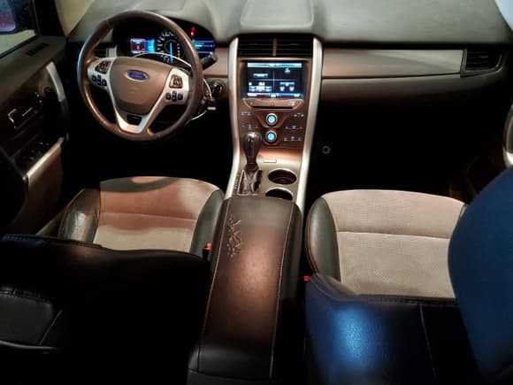 ✅ 2014 Ford Edge SEL • VIN: 2FMDK4JC7EBA18153 • Lot: 62951615. Listed on Copart with 132,019 mi. Free auction sales archive from the USA and detailed vehicle history report at DreamBid. Image 8.