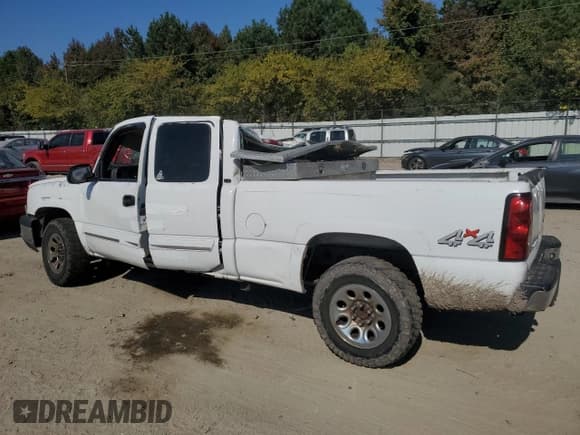 ✅ 2003 Chevrolet Silverado 1500 LS • VIN: 2GCEK19T631134247 • Лот: 77837034. Опубликован ранее на Copart с пробегом 279 337 миль. Бесплатный доступ к архиву аукционных продаж из США и подробный отчёт об истории автомобиля на DreamBid. Изображение 2.