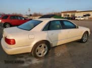 ✅ 1999 Audi A8 • VIN: WAUBG34D7XN002535 • Lot: 84194304. Wystawiony na Copart z przebiegiem 108 491 mil. Bezpłatny archiwum sprzedaży aukcyjnych z USA i szczegółowy raport historii pojazdu na DreamBid. Zdjęcie 3.