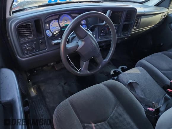 ✅ 2004 Chevrolet Silverado 1500 LS • VIN: 1GCEC14VX4Z243082 • Лот: 89919825. Опубликован ранее на Copart с пробегом 101 819 миль. Бесплатный доступ к архиву аукционных продаж из США и подробный отчёт об истории автомобиля на DreamBid. Изображение 8.