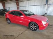 ✅ 2002 Mercedes-Benz C 230/260/280/320 • VIN: WDBRN47J52A356079 • Lot: 51558845. Wystawiony na Copart z przebiegiem 108 617 mil. Bezpłatny archiwum sprzedaży aukcyjnych z USA i szczegółowy raport historii pojazdu na DreamBid. Zdjęcie 4.