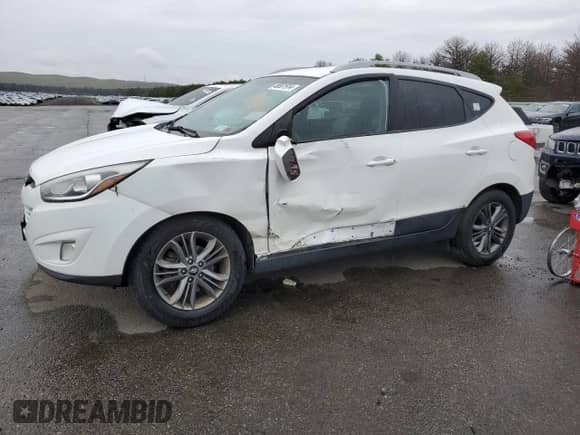 2015 Hyundai Tucson SE z VIN KM8JU3AG5FU983373, wystawiony jako Copart lot #48801914 z przebiegiem 151 803 mil mil oraz . Historia ofert i sprzedaży dostępna na DreamBid. Obrazek 1.