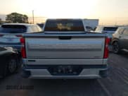 ✅ 2020 Chevrolet Silverado 1500 RST • VIN: 3GCUYEED0LG171902 • Lot: 42524437. Wystawiony na IAAI z przebiegiem 183 017 mil. Bezpłatny archiwum sprzedaży aukcyjnych z USA i szczegółowy raport historii pojazdu na DreamBid. Zdjęcie 16.