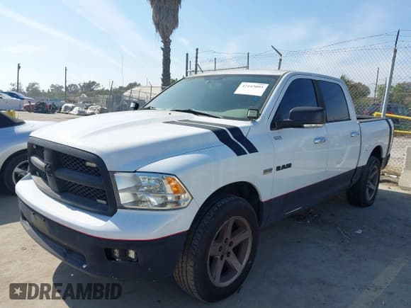 ✅ 2010 Dodge 1500 SLT • VIN: 1D7RB1CT8AS241944 • Lot: 42143093. Wystawiony na IAAI z przebiegiem 183 829 mil. Bezpłatny archiwum sprzedaży aukcyjnych z USA i szczegółowy raport historii pojazdu na DreamBid. Zdjęcie 17.