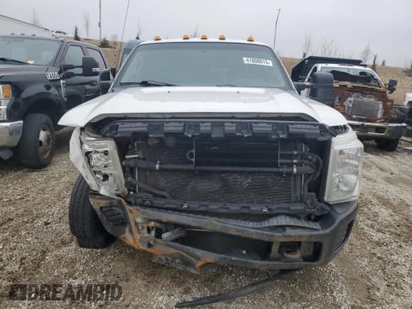 ✅ 2015 Ford F-350 Lariat • VIN: 1FT8W3CT8FEC81615 • Lot: 60942885. Wystawiony na Copart z przebiegiem 205 856 mil. Bezpłatny archiwum sprzedaży aukcyjnych z USA i szczegółowy raport historii pojazdu na DreamBid. Zdjęcie 5.