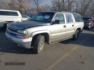 ✅ 2000 Chevrolet Suburban LT • VIN: 3GNFK16T5YG157999 • Лот: 41720900. Опубликован ранее на IAAI с пробегом 307 085 миль. Бесплатный доступ к архиву аукционных продаж из США и подробный отчёт об истории автомобиля на DreamBid. Изображение 2.