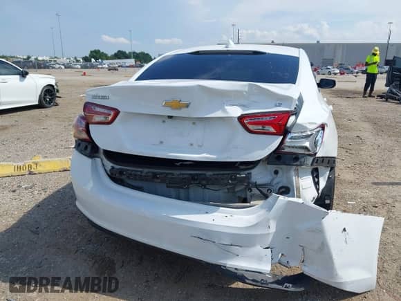 2020 Chevrolet Malibu LT with VIN 1G1ZD5STXLF038216, listed as a IAAI auction lot 43041694 with 101,198 mi miles and . Bid and sale history available at DreamBid. Image 17.