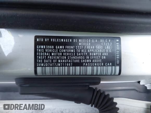 ✅ 2018 Volkswagen Beetle SE • VIN: 3VWJD7AT7JM711667 • Лот: 43696363. Опубликован ранее на IAAI с пробегом 60 156 миль. Бесплатный доступ к архиву аукционных продаж из США и подробный отчёт об истории автомобиля на DreamBid. Изображение 9.