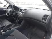 ✅ 2003 Honda Accord LX • VIN: 1HGCM66313A026547 • Lot: 42588097. Listed on IAAI with 237,568 mi. Free auction sales archive from the USA and detailed vehicle history report at DreamBid. Image 5.