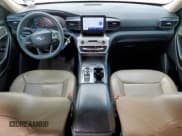 ✅ 2021 Ford Explorer • VIN: 1FMSK7BH1MGA23648 • Lot: 93112995. Wystawiony na Copart z przebiegiem 126 617 mil. Bezpłatny archiwum sprzedaży aukcyjnych z USA i szczegółowy raport historii pojazdu na DreamBid. Zdjęcie 8.