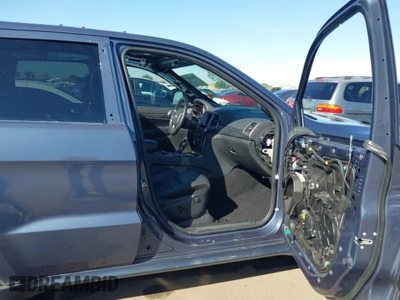 ✅ 2020 Jeep Grand Cherokee Limited X • VIN: 1C4RJFBT3LC328336 • Лот: 43574577. Опубликован ранее на IAAI с пробегом 57 643 миль. Бесплатный доступ к архиву аукционных продаж из США и подробный отчёт об истории автомобиля на DreamBid. Изображение 5.