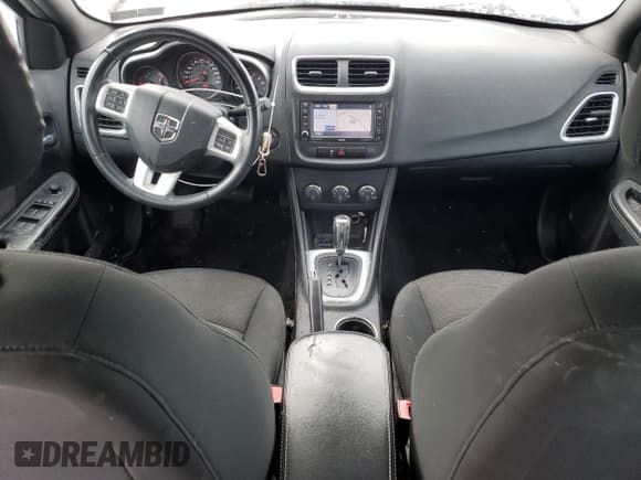 ✅ 2013 Dodge Avenger SXT • VIN: 1C3CDZCB9DN675958 • Lot: 45938825. Wystawiony na Copart z przebiegiem 159 610 mil. Bezpłatny archiwum sprzedaży aukcyjnych z USA i szczegółowy raport historii pojazdu na DreamBid. Zdjęcie 8.