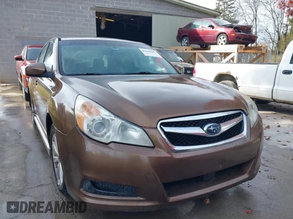 ✅ 2011 Subaru Legacy Premium • VIN: 4S3BMBC66B3237215 • Лот: 43688489. Опубликован ранее на IAAI с пробегом 229 609 миль. Бесплатный доступ к архиву аукционных продаж из США и подробный отчёт об истории автомобиля на DreamBid. Изображение 6.