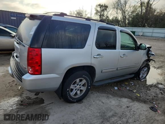 ✅ 2010 GMC Yukon SLT • VIN: 1GKUKCE00AR215336 • Lot: 90463305. Listed on Copart with 203,149 mi. Free auction sales archive from the USA and detailed vehicle history report at DreamBid. Image 3.