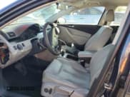 ✅ 2007 Volkswagen Passat 2.0T • VIN: WVWLK73C97E009458 • Lot: 81693335. Wystawiony na Copart z przebiegiem 147 969 mil. Bezpłatny archiwum sprzedaży aukcyjnych z USA i szczegółowy raport historii pojazdu na DreamBid. Zdjęcie 7.