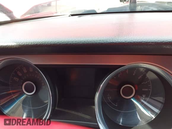 2014 Ford Mustang V6 с VIN 1ZVBP8EMXE5245569, выставлен на аукционе IAAI как лот 43398061 с пробегом Не указан миль и . История ставок и продаж доступна на DreamBid. Изображение 7.