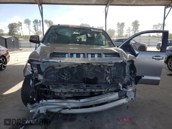 ✅ 2017 Toyota Tundra Platinum • VIN: 5TFAW5F18HX662914 • Lot: 72774624. Listed on Copart with 67,691 mi. Free auction sales archive from the USA and detailed vehicle history report at DreamBid. Image 5.