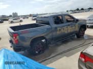 ✅ 2021 Chevrolet Silverado 1500 Custom Trail Boss • VIN: 3GCPYCEL7MG178503 • Lot: 71582184. Wystawiony na Copart z przebiegiem 59 669 mil. Bezpłatny archiwum sprzedaży aukcyjnych z USA i szczegółowy raport historii pojazdu na DreamBid. Zdjęcie 3.