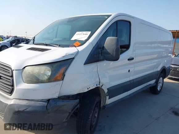 ✅ 2017 Ford Transit • VIN: 1FTYE1YM3HKA15190 • Lot: 43227646. Listed on IAAI with 204,619 mi. Free auction sales archive from the USA and detailed vehicle history report at DreamBid. Image 6.