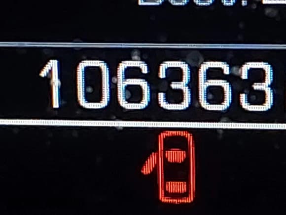 ✅ 2019 Chevrolet Silverado 1500 LT • VIN: 2GCVKPEC0K1114048 • Lot: 43668162. Wystawiony na IAAI z przebiegiem 106 363 mil. Bezpłatny archiwum sprzedaży aukcyjnych z USA i szczegółowy raport historii pojazdu na DreamBid. Zdjęcie 15.