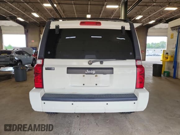 ✅ 2010 Jeep Commander Sport • VIN: 1J4RG4GK4AC157137 • Lot: 64207395. Listed on Copart with 208,526 mi. Free auction sales archive from the USA and detailed vehicle history report at DreamBid. Image 6.