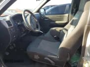 ✅ 2009 Chevrolet Colorado 1LT • VIN: 1GCCS149X98138634 • Лот: 87294575. Опубликован ранее на Copart с пробегом 114 308 миль. Бесплатный доступ к архиву аукционных продаж из США и подробный отчёт об истории автомобиля на DreamBid. Изображение 7.