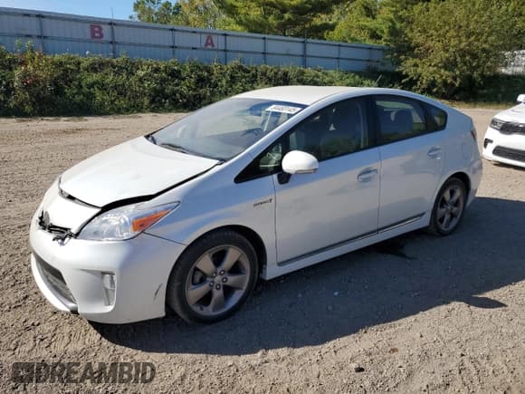✅ 2015 Toyota Prius Persona Series • VIN: JTDKN3DU0F0424201 • Lot: 84483145. Wystawiony na Copart z przebiegiem 143 712 mil. Bezpłatny archiwum sprzedaży aukcyjnych z USA i szczegółowy raport historii pojazdu na DreamBid. Zdjęcie 1.