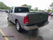 2024 Ram 1500 SLT z VIN 1C6RR6GG7RS122639, wystawiony jako IAAI lot #42777473 z przebiegiem 46 397 mil mil oraz . Historia ofert i sprzedaży dostępna na DreamBid. Obrazek 3.