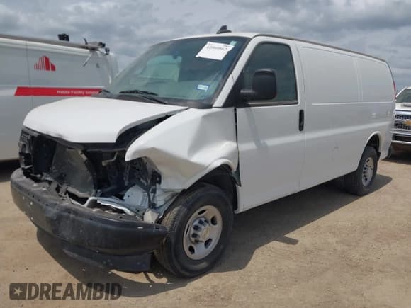✅ 2023 Chevrolet Express Cargo • VIN: 1GCWGAFP5P1192004 • Lot: 42060862. Wystawiony na IAAI z przebiegiem 31 706 mil. Bezpłatny archiwum sprzedaży aukcyjnych z USA i szczegółowy raport historii pojazdu na DreamBid. Zdjęcie 2.