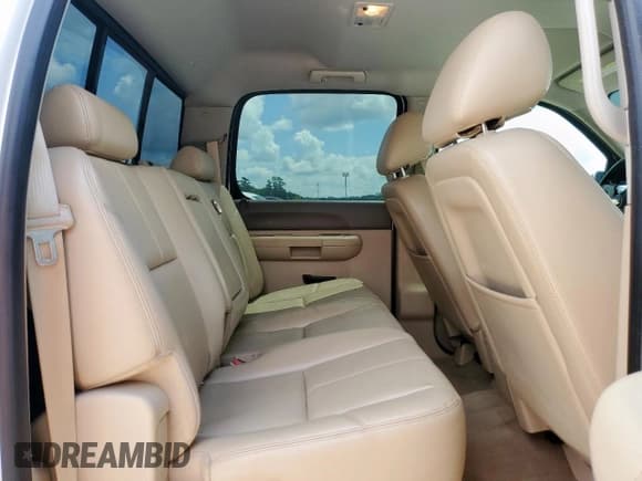 ✅ 2012 Chevrolet Silverado 2500HD LT • VIN: 1GC1KXCGXCF197700 • Лот: 67840765. Опубликован ранее на Copart с пробегом 74 019 миль. Бесплатный доступ к архиву аукционных продаж из США и подробный отчёт об истории автомобиля на DreamBid. Изображение 10.