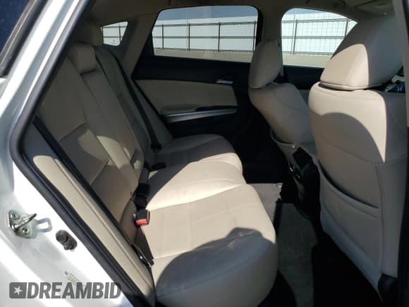 ✅ 2015 Honda Crosstour EX-L • VIN: 5J6TF2H55FL002707 • Lot: 71695885. Wystawiony na Copart z przebiegiem 31 762 mil. Bezpłatny archiwum sprzedaży aukcyjnych z USA i szczegółowy raport historii pojazdu na DreamBid. Zdjęcie 10.