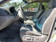 ✅ 2005 Toyota Camry LE • VIN: 4T1BE32K35U072316 • Лот: 80428805. Опубликован ранее на Copart с пробегом 247 222 миль. Бесплатный доступ к архиву аукционных продаж из США и подробный отчёт об истории автомобиля на DreamBid. Изображение 7.