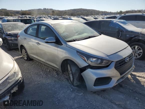 ✅ 2018 Hyundai Accent SEL • VIN: 3KPC24A35JE010488 • Lot: 76393974. Wystawiony na Copart z przebiegiem 95 387 mil. Bezpłatny archiwum sprzedaży aukcyjnych z USA i szczegółowy raport historii pojazdu na DreamBid. Zdjęcie 4.