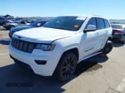✅ 2018 Jeep Grand Cherokee Altitude • VIN: 1C4RJFAG0JC266895 • Лот: 43547743. Опубликован ранее на IAAI с пробегом 102 422 миль. Бесплатный доступ к архиву аукционных продаж из США и подробный отчёт об истории автомобиля на DreamBid. Изображение 2.