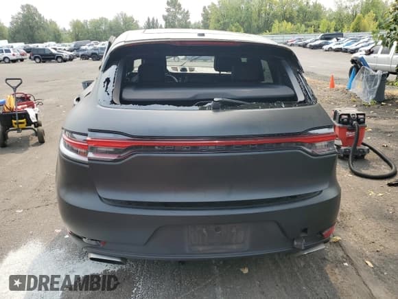 ✅ 2021 Porsche Macan • VIN: WP1AA2A57MLB11316 • Lot: 71252405. Listed on Copart with 27,837 mi. Free auction sales archive from the USA and detailed vehicle history report at DreamBid. Image 6.