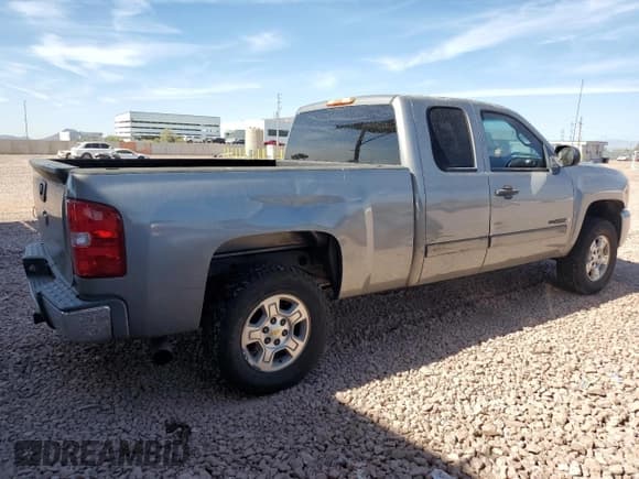 ✅ 2008 Chevrolet Silverado 1500 2LT • VIN: 2GCEC19Y381226500 • Lot: 45976675. Wystawiony na Copart z przebiegiem 174 233 mil. Bezpłatny archiwum sprzedaży aukcyjnych z USA i szczegółowy raport historii pojazdu na DreamBid. Zdjęcie 3.