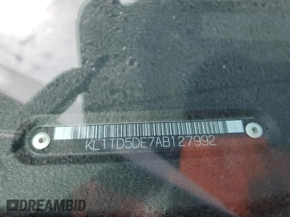 ✅ 2010 Chevrolet Aveo 1LT • VIN: KL1TD5DE7AB127992 • Lot: 62000895. Wystawiony na Copart z przebiegiem 66 769 mil. Bezpłatny archiwum sprzedaży aukcyjnych z USA i szczegółowy raport historii pojazdu na DreamBid. Zdjęcie 12.