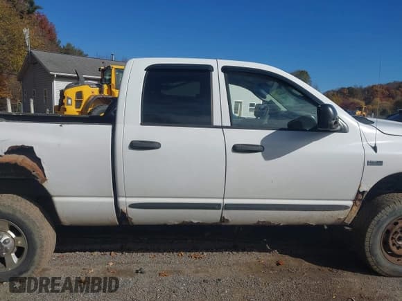 ✅ 2006 Dodge 2500 SLT • VIN: 1D7KS28D16J173153 • Лот: 43621904. Опубликован ранее на IAAI с пробегом 168 215 миль. Бесплатный доступ к архиву аукционных продаж из США и подробный отчёт об истории автомобиля на DreamBid. Изображение 14.
