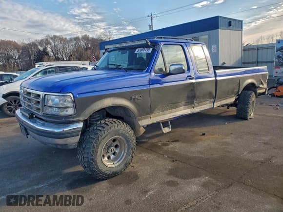 ✅ 1992 Ford F-150 • VIN: 1FTEX14N8NKB20072 • Lot: 93860195. Listed on Copart with 218,569 mi. Free auction sales archive from the USA and detailed vehicle history report at DreamBid. Image 1.