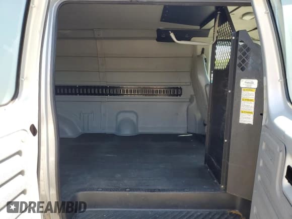 ✅ 2007 Ford Econoline Cargo Commercial • VIN: 1FTNE14W17DB31257 • Lot: 55140055. Listed on Copart with 318,512 mi. Free auction sales archive from the USA and detailed vehicle history report at DreamBid. Image 11.