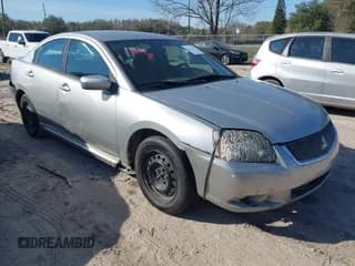 ✅ 2010 Mitsubishi Galant ES • VIN: 4A32B3FF2AE017030 • Lot: 41456003. Wystawiony na IAAI z przebiegiem 285 814 mil. Bezpłatny archiwum sprzedaży aukcyjnych z USA i szczegółowy raport historii pojazdu na DreamBid. Zdjęcie 1.