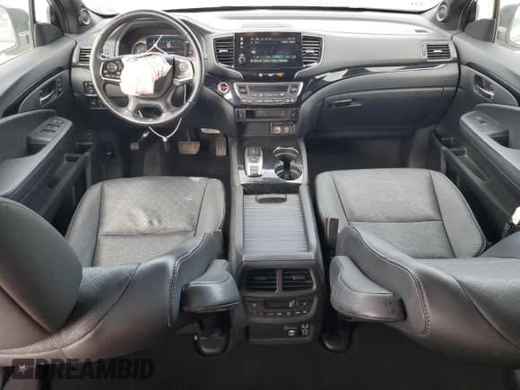 ✅ 2021 Honda Passport Touring • VIN: 5FNYF8H93MB028255 • Lot: 67320475. Listed on Copart with 92,692 mi. Free auction sales archive from the USA and detailed vehicle history report at DreamBid. Image 8.