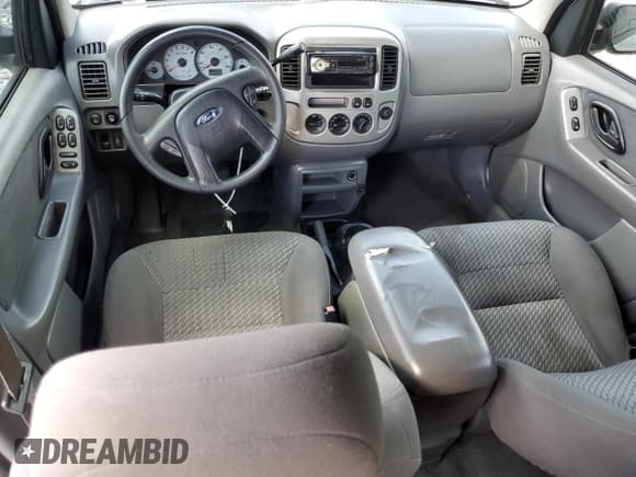 ✅ 2003 Ford Escape XLT Popular • VIN: 1FMYU03193KA69270 • Lot: 85519935. Listed on Copart with 143,614 mi. Free auction sales archive from the USA and detailed vehicle history report at DreamBid. Image 8.