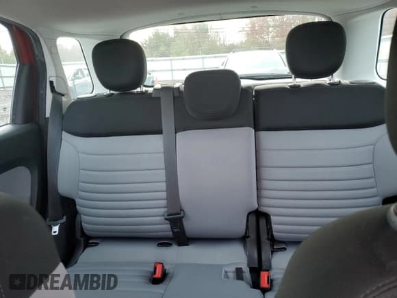 ✅ 2014 FIAT 500L Easy • VIN: ZFBCFABH1EZ028545 • Lot: 91907865. Listed on Copart with 121,530 mi. Free auction sales archive from the USA and detailed vehicle history report at DreamBid. Image 10.