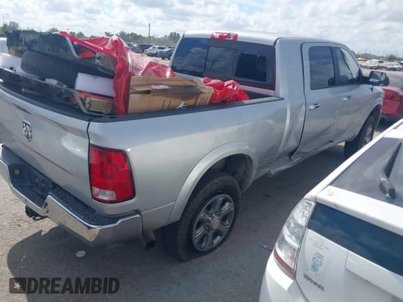 ✅ 2019 Ram ProMaster Cargo • VIN: 3C6URVJG0KE551496 • Лот: 43767652. Опубликован ранее на IAAI с пробегом 181 280 миль. Бесплатный доступ к архиву аукционных продаж из США и подробный отчёт об истории автомобиля на DreamBid. Изображение 4.