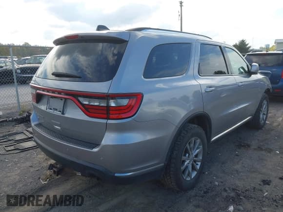 ✅ 2018 Dodge Durango SXT • VIN: 1C4RDJAG5JC176264 • Lot: 43283972. Listed on IAAI with 141,830 mi. Free auction sales archive from the USA and detailed vehicle history report at DreamBid. Image 4.