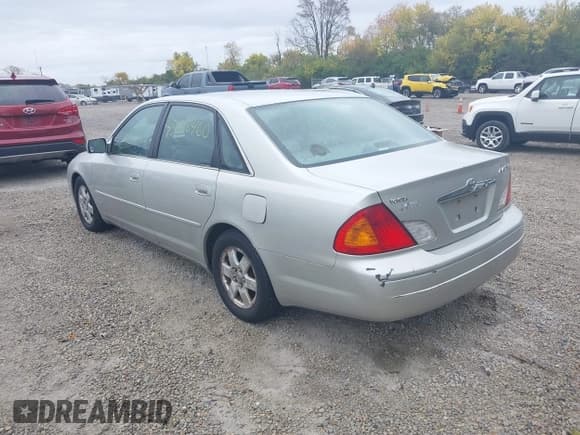 ✅ 2002 Toyota Avalon XL • VIN: 4T1BF28B32U196872 • Лот: 43568460. Опубликован ранее на IAAI с пробегом 179 139 миль. Бесплатный доступ к архиву аукционных продаж из США и подробный отчёт об истории автомобиля на DreamBid. Изображение 3.