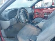 ✅ 1998 Ford Mustang • VIN: 1FAFP4046WF268384 • Lot: 43728255. Wystawiony na IAAI z przebiegiem 137 196 mil. Bezpłatny archiwum sprzedaży aukcyjnych z USA i szczegółowy raport historii pojazdu na DreamBid. Zdjęcie 5.