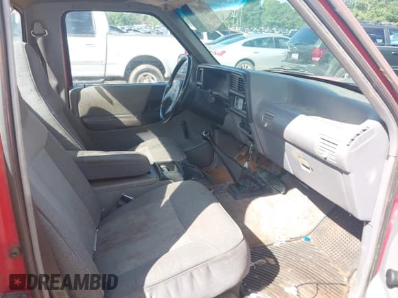 ✅ 1994 Mazda B-Series SE • VIN: 4F4CR12U6RTM24665 • Lot: 42317557. Listed on IAAI with 248,294 mi. Free auction sales archive from the USA and detailed vehicle history report at DreamBid. Image 5.